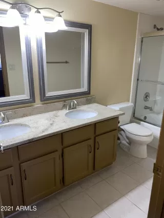 Photo #6: 6189248 Listing