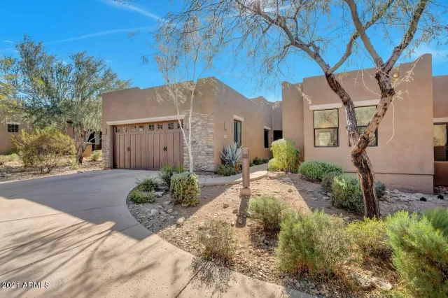 MLS: 6189253 Condo For Sale