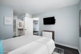 Photo #6: 6189303 Listing