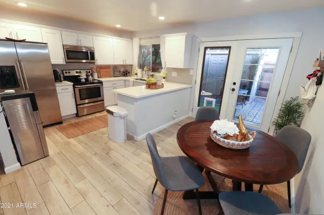 MLS: 6189380 Condo For Sale