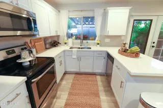 Photo #6: 6189380 Listing