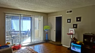 Photo #3: 6189408 Listing