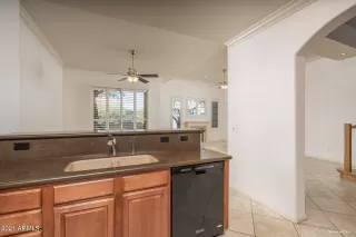 Photo #4: 6189459 Listing