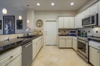 Photo #3: 6189584 Listing