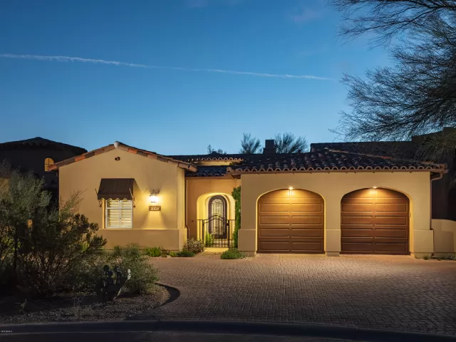 MLS: 6189684 Condo For Sale