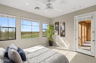 Photo #3: 6189899 Listing