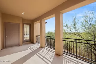 Photo #4: 6189899 Listing