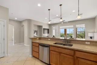 Photo #5: 6189899 Listing