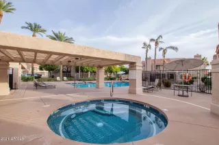 Photo #6: 6189985 Listing 