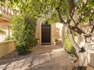 Photo #1: 6190353 Listing