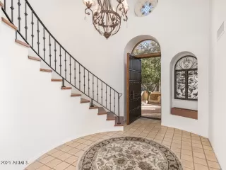 Photo #4: 6190353 Listing