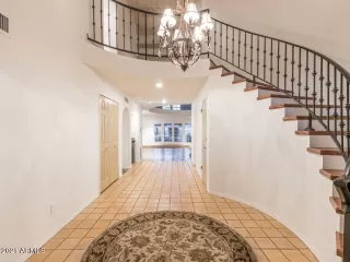 Photo #5: 6190353 Listing