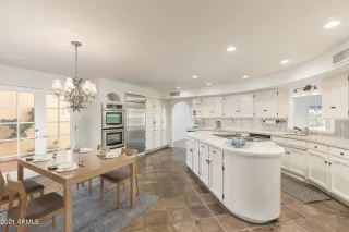 Photo #6: 6190353 Listing