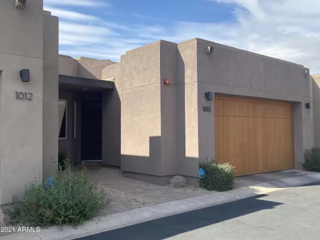 MLS: 6190693 Condo For Sale