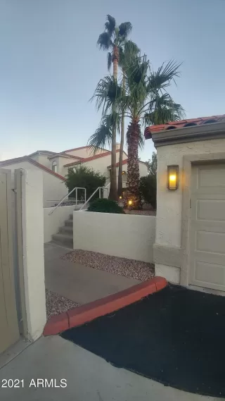 Photo #2: 6190778 Listing
