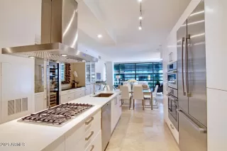 Photo #6: 6190852 Listing