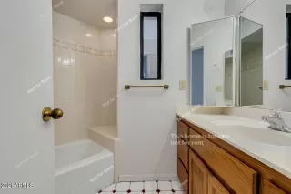 Photo #5: 6190958 Listing