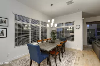 Photo #5: 6190967 Listing 