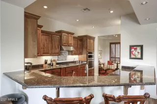 Photo #6: 6191139 Listing 