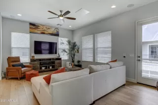 Photo #2: 6191152 Listing 