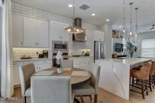 Photo #3: 6191152 Listing 