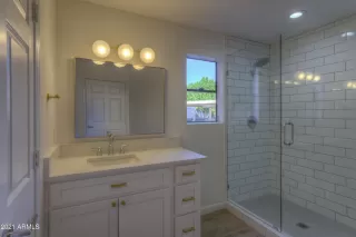 Photo #4: 6191295 Listing