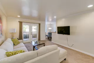 Photo #5: 6191367 Listing