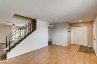 Photo #2: 6191558 Listing