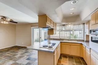 Photo #4: 6191558 Listing