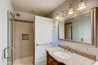 Photo #6: 6191558 Listing