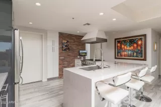 Photo #6: 6191694 Listing 