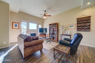 Photo #5: 6191703 Listing