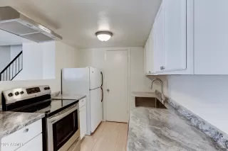 Photo #5: 6191853 Listing