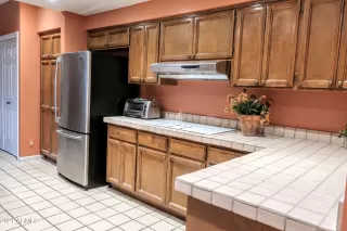 Photo #5: 6191897 Listing