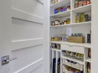 Photo #6: 6191935 Listing