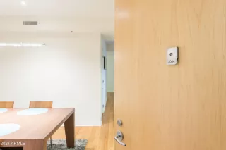 Photo #4: 6191957 Listing