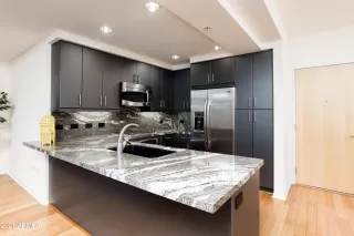 Photo #5: 6191957 Listing