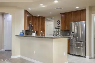 Photo #6: 6192107 Listing