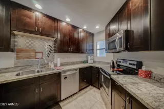 Photo #3: 6192359 Listing