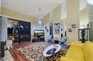 Photo #3: 6192396 Listing