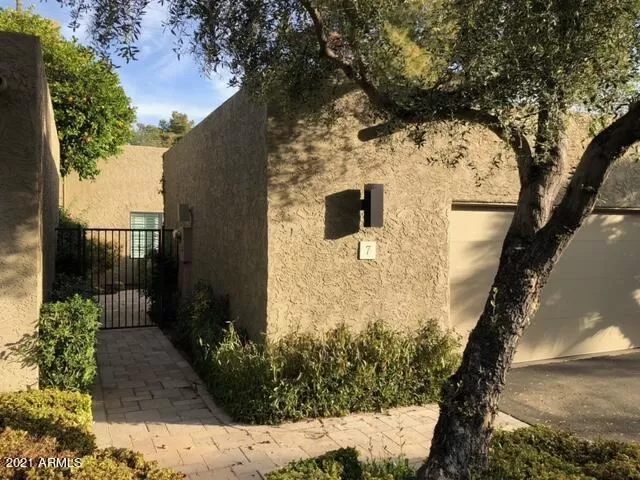 MLS: 6192477 Condo For Sale