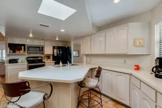 Photo #6: 6192556 Listing