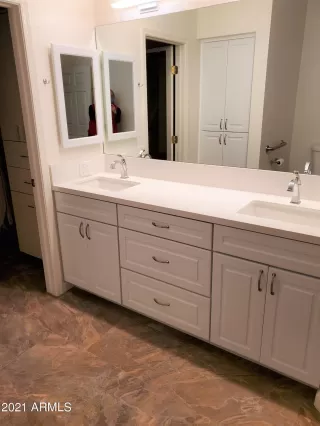 Photo #5: 6192731 Listing