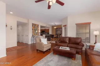 Photo #5: 6193130 Listing