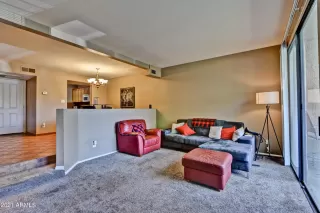 Photo #5: 6193218 Listing