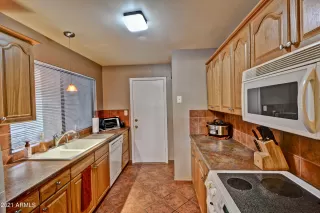 Photo #6: 6193218 Listing