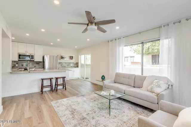 MLS: 6193219 Condo For Sale