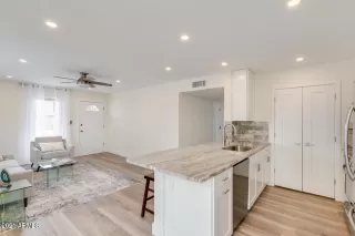 Photo #4: 6193219 Listing