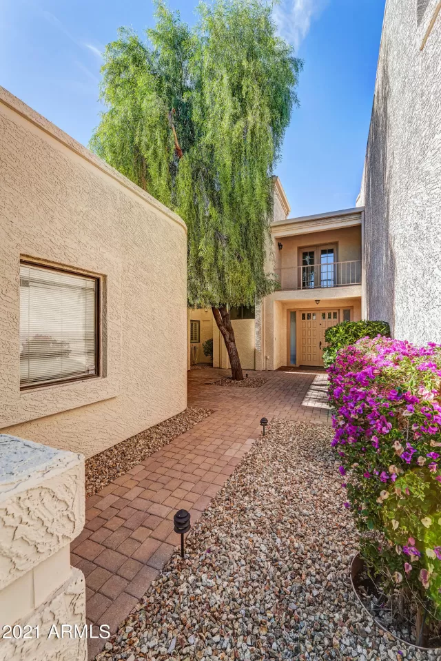MLS: 6193233 Condo For Sale