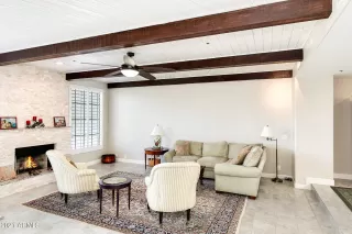 Photo #3: 6193233 Listing